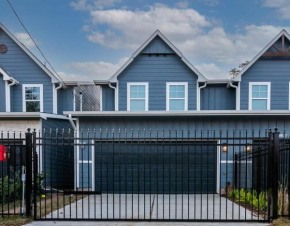 Elegant and Spacious Family Home Unit B